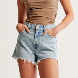 Abercrombie & Fitch "The 90's Relaxed Cutoff Short" High Rise in Light